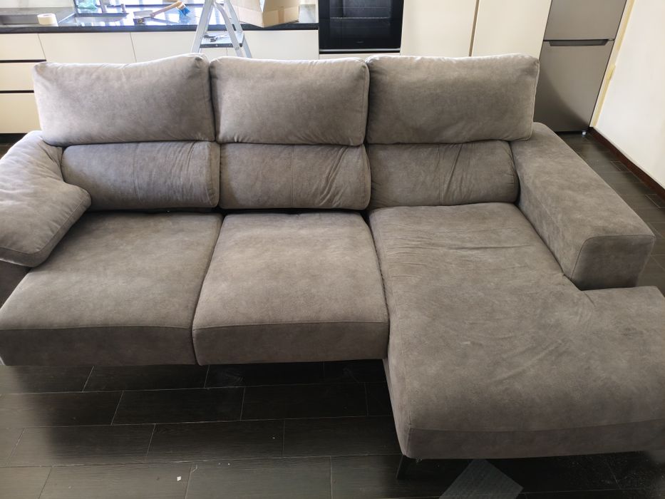 Sofá com  chaise longue
