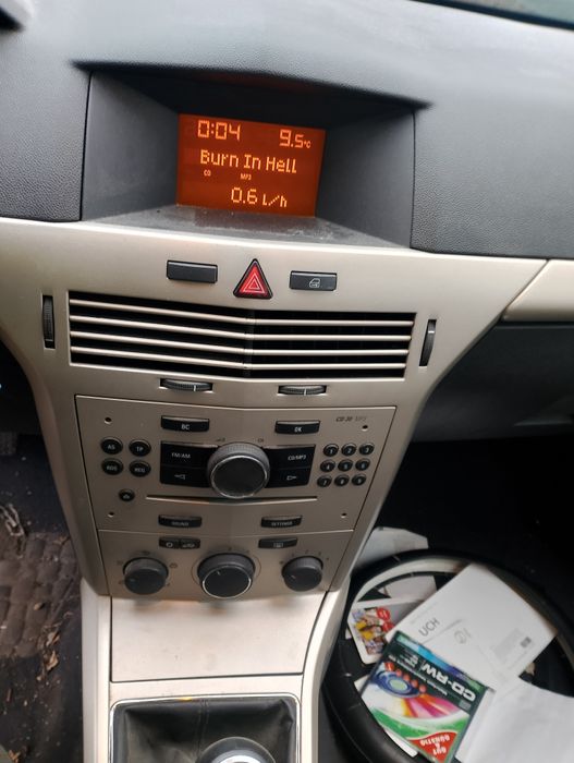 Radio opel astra h z wyświetlaczem