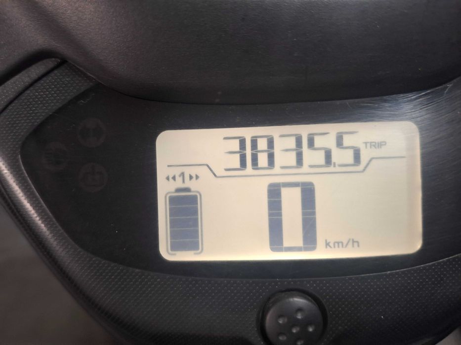 Yamaha NEOS scooter eléctrica