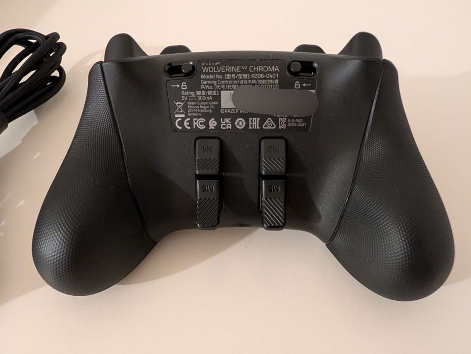 Comando Razer Wolverine V2 Chroma (Xbox / PC)