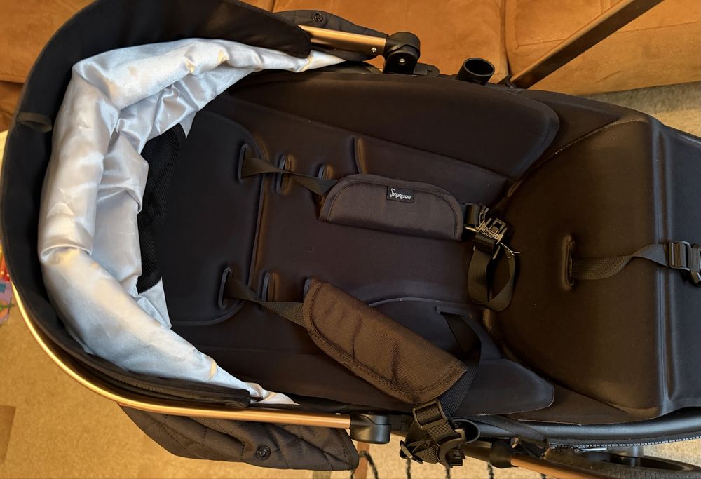 Продаю коляску Maxibaby IQ – Black 3в1