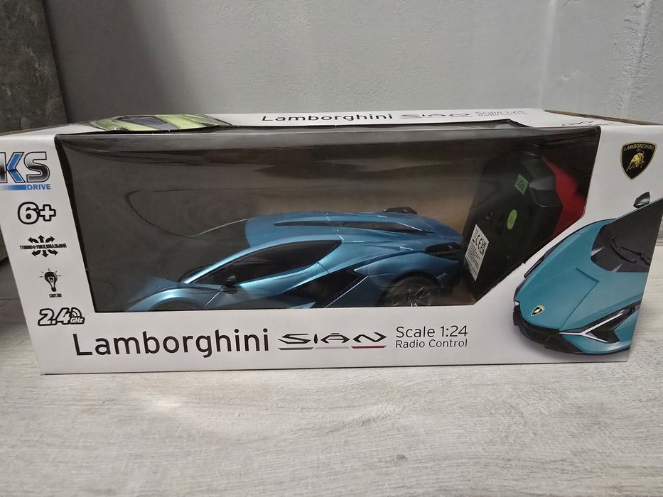 Машинка на радіоуправлінні Lamborghini 21см пульт 2.4Ghz