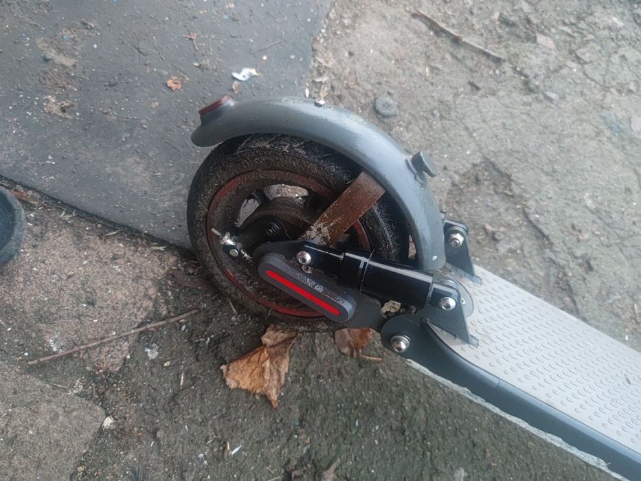 Продам электросамокат