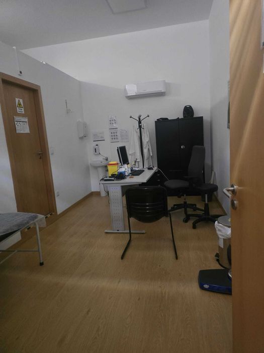 Loja com 200m2 Av. Barros Soares, Braga