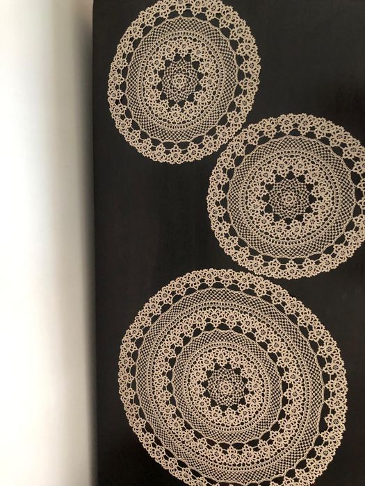 Conjunto de renda de 3 naperons , feito à mão