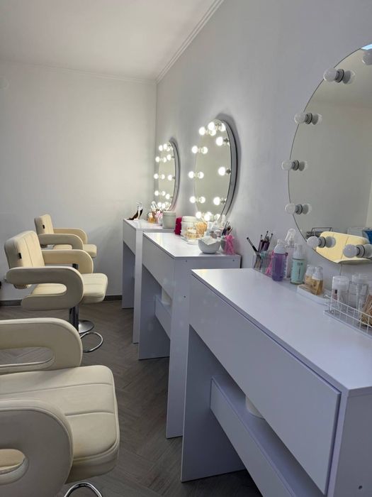 Продам НОВІ меблі для бров-студії / салону