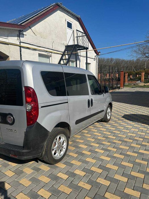 FIAT/Doblo 2012 року