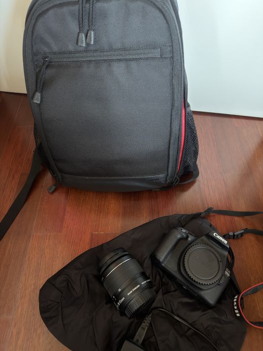 Canon EOS 2000D + tripé
