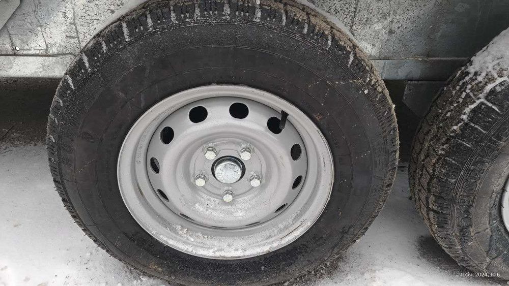 Причіп лафет, лавета, евакуатор.