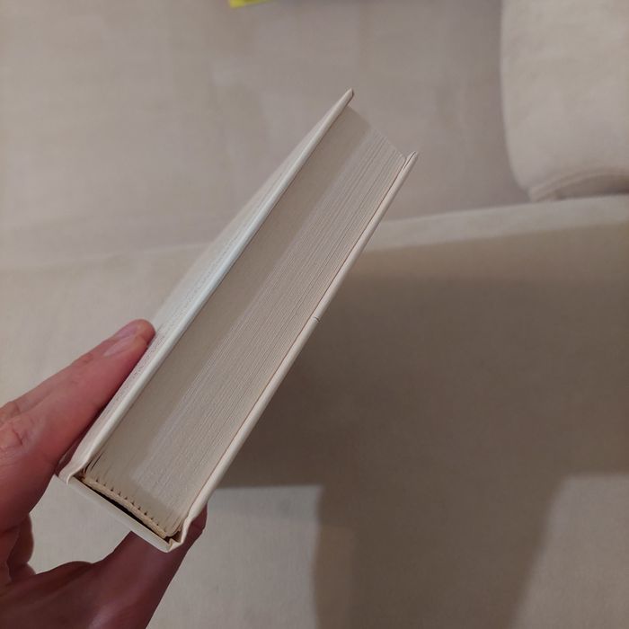 Знахідки в книгарні Стефані Батленд