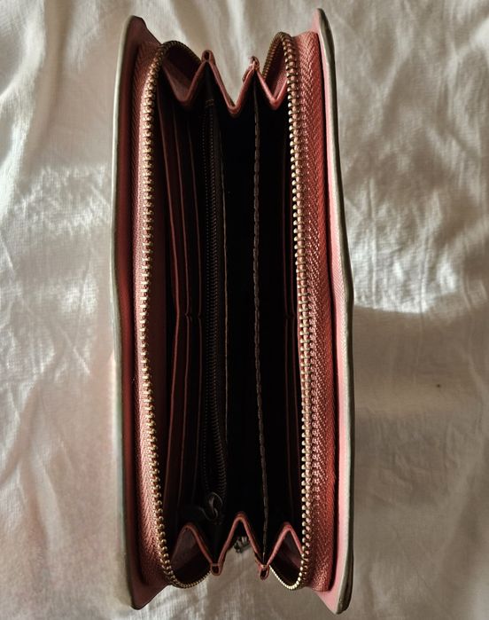 Carteira (entrega em mão)