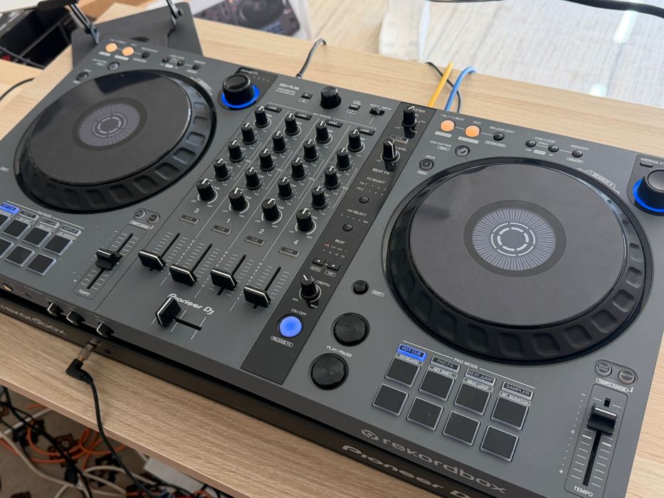 Controladora DDJ FLX6-GT - como nova