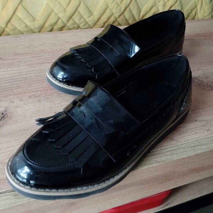 Półbuty typu loafersy