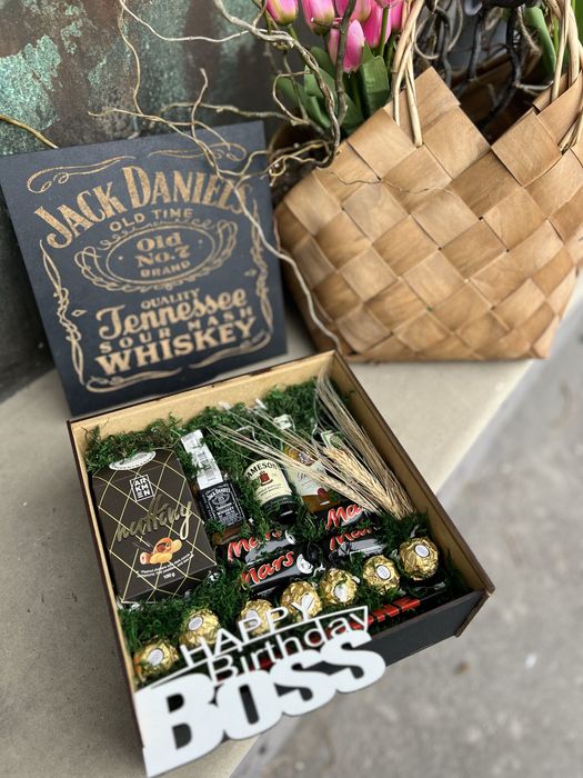 Солодкі подарунки, солодкі букети, букети чоловічі, смачні букети