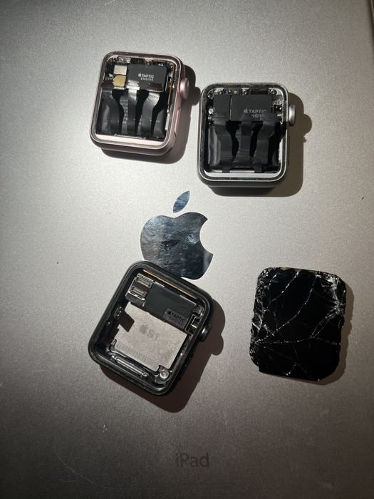 Продам часы apple watch series 3 38mm 2 38mm без экрана на запчасти
