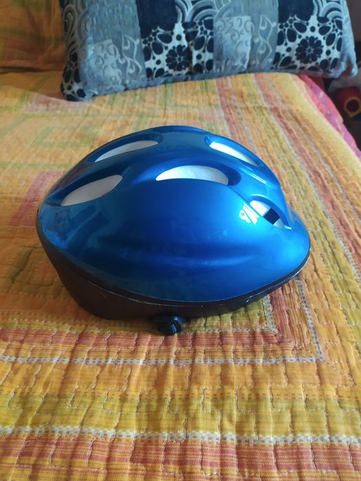 Дитячий шлем для роликів чи велосипеда