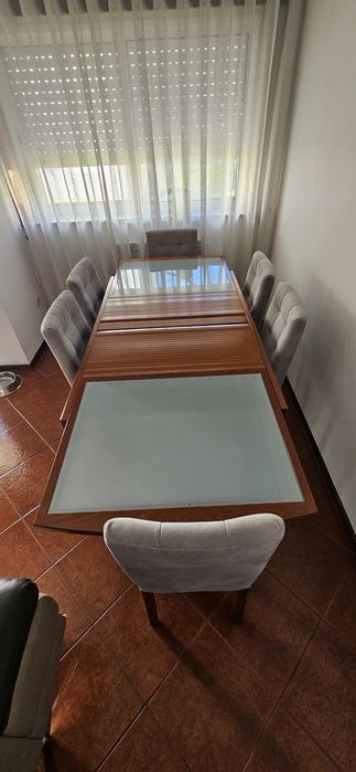 Mesa de jantar extensível - madeira e vidro + 6 cadeiras