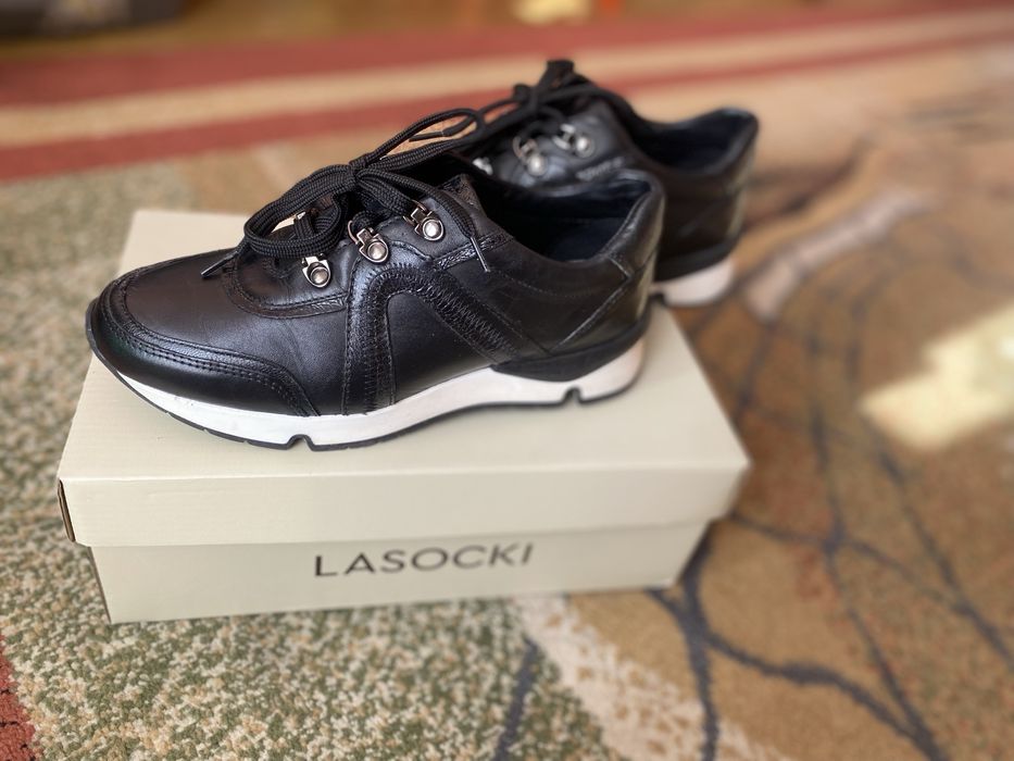 Шкіряні кросівки Lasocki 37р