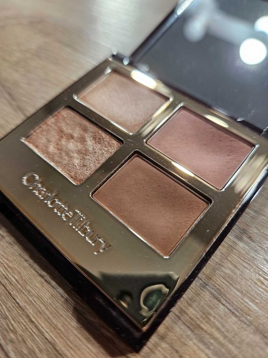 Paleta cieni do powiek Charlotte Tilbury Pillow Talk