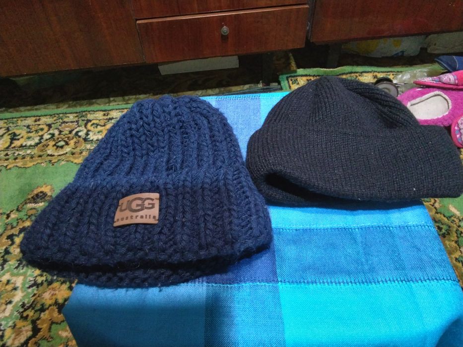 Чоловічі шапки в асортименті