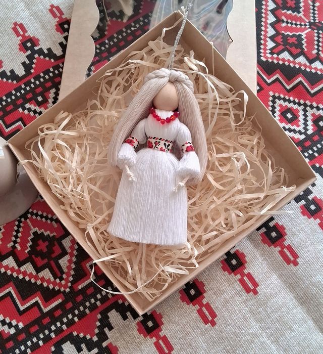 Мотанка, ручна робота.