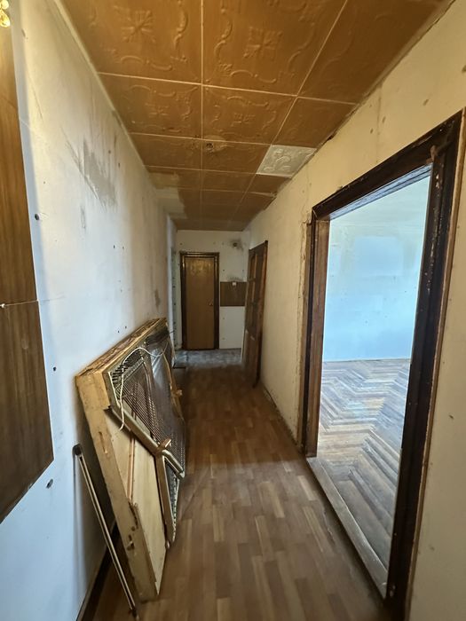Продам 3 кім квартиру в  центрі вул Каракая можливий продаж під державні програми постанови ваучери сертифікати