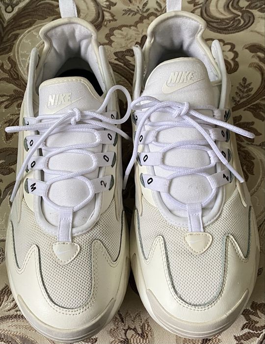 Оригінальні кросівки Nike Zoom 2K.