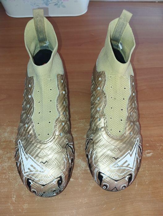 Okazja Chłopięce Buty korki do nożnej.