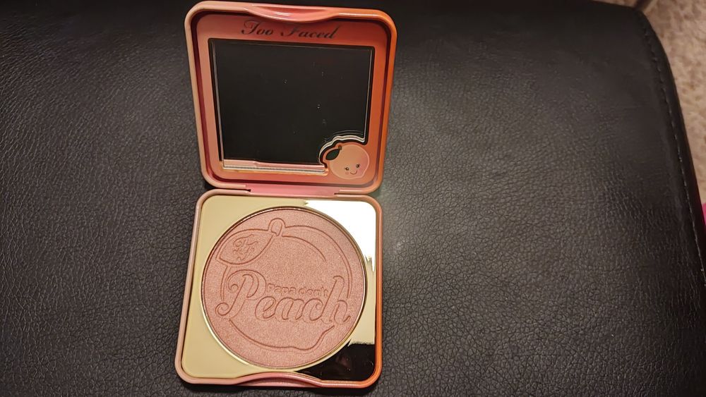 Oryginał_ Róż do policzków Too Faced Papa Don'T Peach Blush