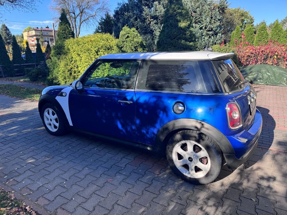 Mini Cooper 1.6 benzyna