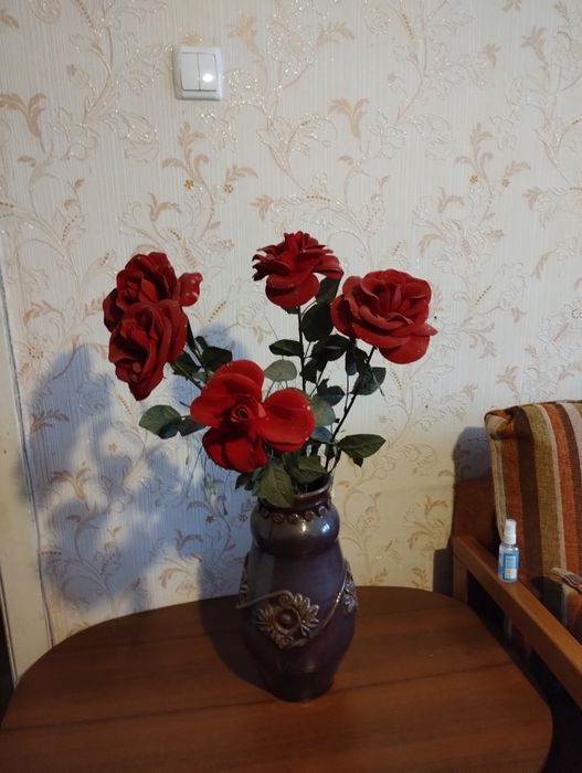 Искусственные цветы, букет из  роз.