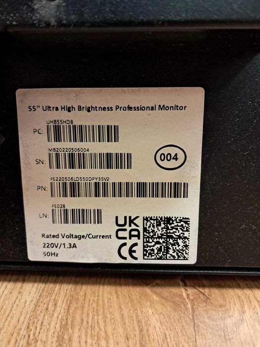 Ecrã/Monitor Profissional 55” Ultra High Brightness – Ecrã partido