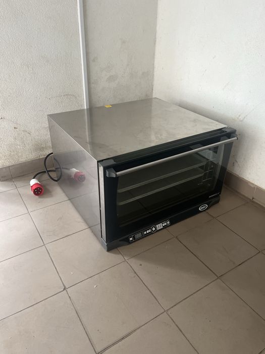 Конвекційна Піс з Інжекторним Парозволоженням Unox XTF-195 Італія!