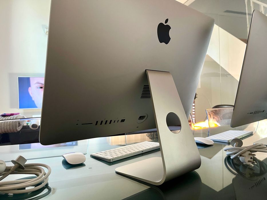 3 Apple iMac 21,5" (2014, 2015 e 2017) - Venda Individual ou em Conjunto