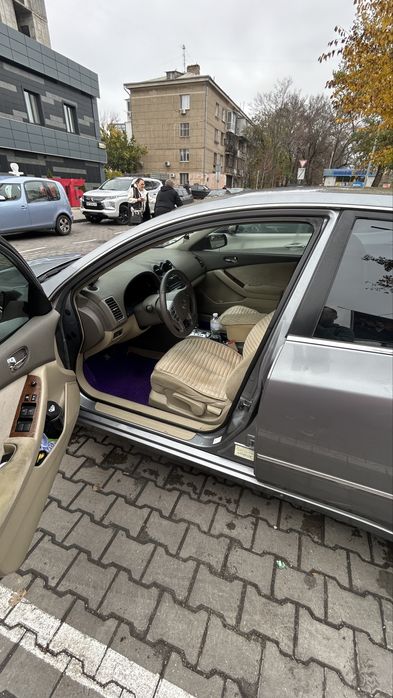 Продам nissan altima