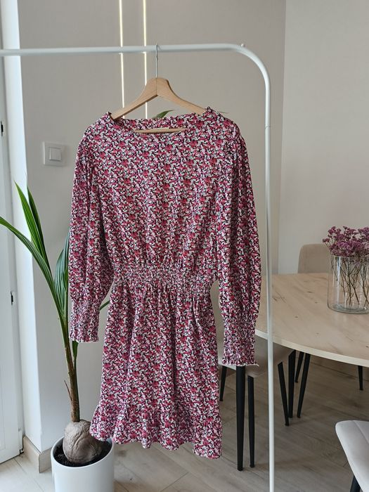 Sukienka w kwiaty długi rękaw Reserved M 38 taliowana