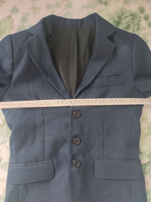 Шкільний костюм трійка