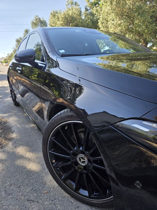 Mercedes-Benz A180d AMG Premium Plus