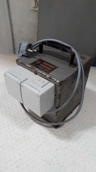 Transformadores 220-110 ou 110-220