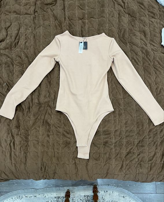 Боді в рубчик бежевого кольору