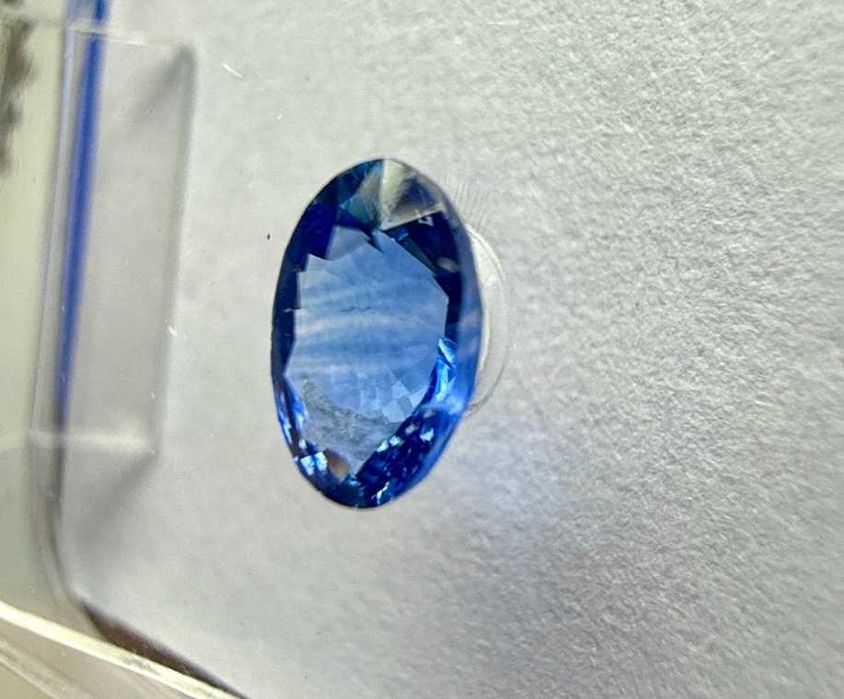 safira 0,44 IGI azul profundo