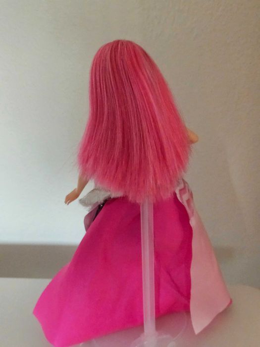 Barbie Rock 'n Royals Courtney Doll