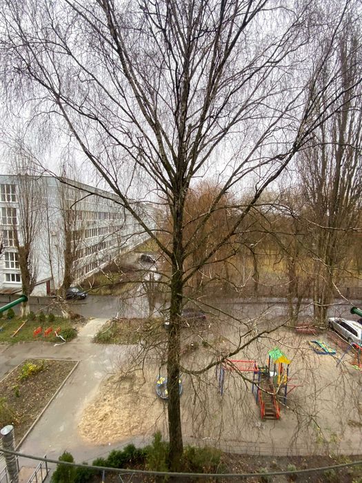 Кімната в гуртожитку біля ХНУ Інститутська Пд-Захід