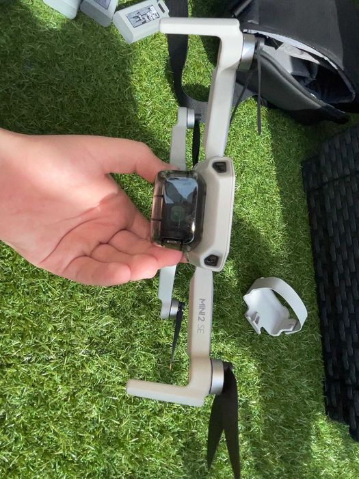 Dron DJI Mini 2SE Fly More Combo