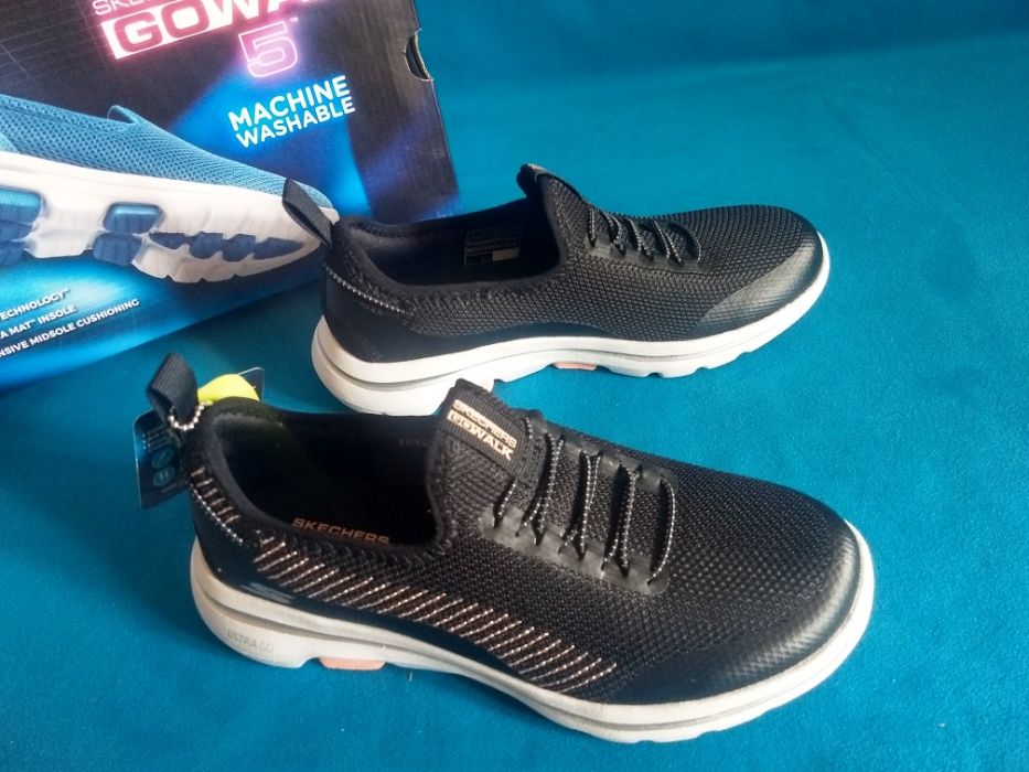 sketchers 35