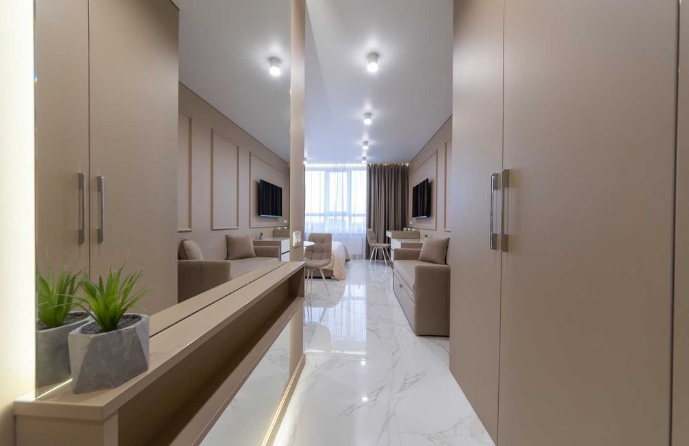 Подобово - люкс-апартаменти з видом на місто, у будинку з Генератором.