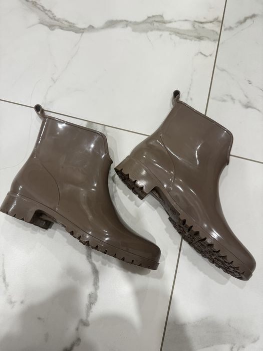 Гумові черевики жіночі