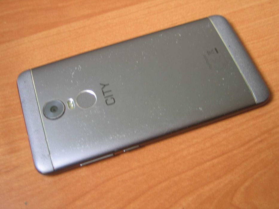 MyPhone CITY - nie uruchamia się system