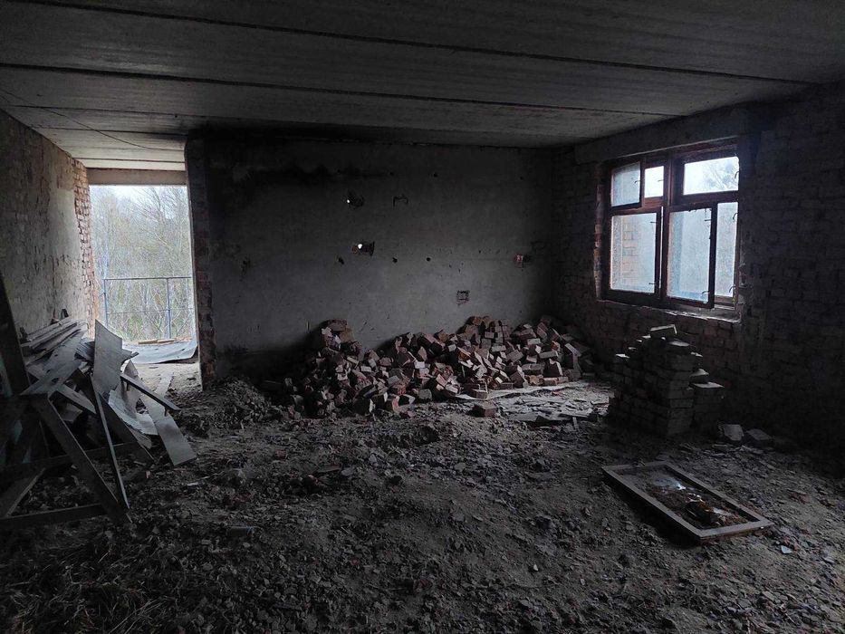 (5) Продам спеціальне приміщення 6470