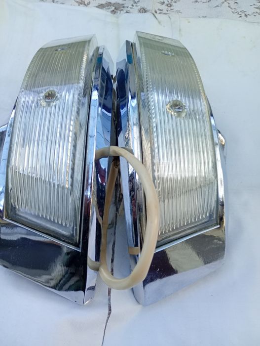 Продам передние подфарники газ 21 Волга.